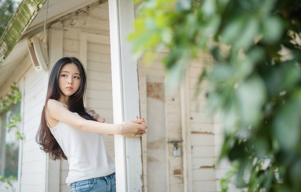 有棱有角的害处是，别人啃起你来十分方便。